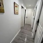 Apartment Gorgeous 2 Bedrooms *