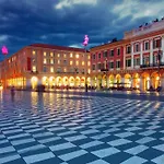 Sea - 2 Bedroom - Kitchen - Wifi - Tramway - Air Conditioner