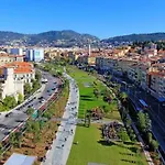 Balcon Vue Coulee Verte. Luxe Plein Coeur De Apartment Nice