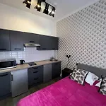 Azur Aparthotel 2*