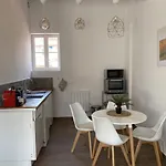 Apartment Cozy With Terrace - Old Town *