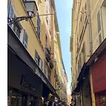 Appartement cosy + terrasse vieux Nice