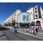 Etoile Hotel