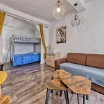 Vecchio Droite Apartment *
