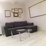 Apartment In The Heart Of *