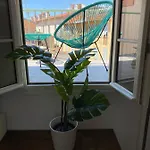 Cozy With Terrace - Old Town Apartment