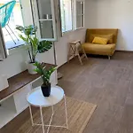 Cozy With Terrace - Old Town Apartment Nice
