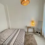 Renting - Penchienatti - Spacious - 2 Bedrooms - King Bed - View Heart Of Apartment