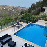 Spacieuse Nicoise Au Calme Avec Piscine Villa Nice