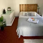 Appartement typique Niçois en plein centre ville