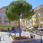 Bright And Cosy 50 M In The Heart Of Nice