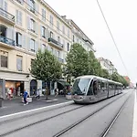 Plage Et Shopping ! Appartement Au Coeur De Nice !