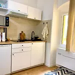Cosy Modern In The Heart Of With Ac * Nice