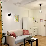 Apartment Cosy Modern In The Heart Of With Ac Nice