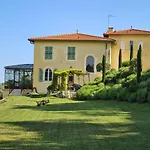 Villa Elea Suites De Luxe