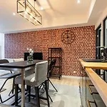 Loft Magnan - Parking - Ideal Couples -beach -tram & Supermarkets - New & Confort-ac Apartment Nice