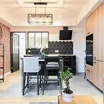Loft Magnan - Parking - Ideal Couples -beach -tram & Supermarkets - New & Confort-ac