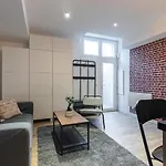 Apartment Loft Magnan - Parking - Ideal Couples -beach -tram & Supermarkets - New & Confort-ac *