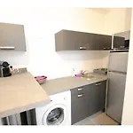 Superbe Meuble Cosy Avec Lit Superconfort Au Calme Jean Medecin Apartment Nice