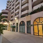 Apartment Lovely 1 Bedroom Vacation With Free Parking. Nice