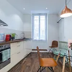 Le 323 Prom - Beachfront - Parking - Near Tram &supermarket - Ac - Washing Machine Apartment *