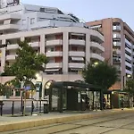 Apartment Lovely 1 Bedroom Vacation With Free Parking.
