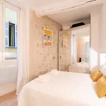Old Town Renovated 2br Near Beaches & Cours Saleya Apartment *