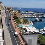 Plein Centre Climatise Et Spacieux Avec Grande Terrasse Sur Le Toit A Nice