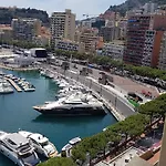 Plein Centre Climatise Et Spacieux Avec Grande Terrasse Sur Le Toit A Nice
