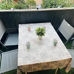 Studio Climatise, 50 M De La Prom, Wifi