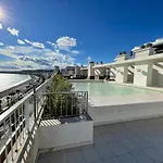 Lux View