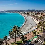 Superbe Vue Panoramique Hotel *