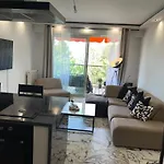 Luxury Appartment - 10Mn Walk From Beach