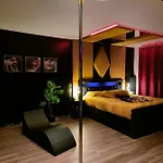 La Loveroom Bdsm De 