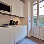 Le Petit Balcon By Guys Apartment *