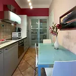 Comte De Luxury 4 Pers Parking Wifi Ac Apartment