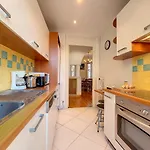 Nestor&Jeeves - Meyerbeer - Central - Very Close Sea Nice