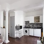 Charming Flat With Balcony At The Heart Of Nice Nearby The Beach - Welkeys