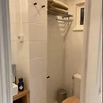 Apartment Le Palais, Avec Cuisine Et Espace Repas Separes, Dans Immeuble Nicois, Port De Nice, Vieux Nice, Place Du Pin Et Garibaldi, Colline Du Chateau, A 2 Minutes De La Promenade Des *