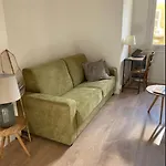 Studio Nice Le Palais, Avec Cuisine Et Espace Repas Separes, Dans Immeuble Nicois, Port De Nice, Vieux Nice, Place Du Pin Et Garibaldi, Colline Du Chateau, A 2 Minutes De La Promenade Des Anglais