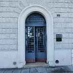 Apartment Le 323 Prom - Beachfront - Parking - Near Tram &supermarket - Ac - Washing Machine *