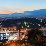 Ferienwohnung Les Oliviers Ueber Den Daechern Von Nizza Ruhig Sonnig Meerblick Pool Tiefgarage Parkplatz