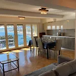 Promenade Holiday - Old Town Panoramic