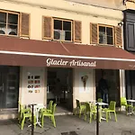 Spacious And Bright Flat Close To The : Heart Of Old Apartment *