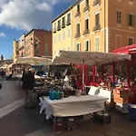 Spacious And Bright Flat Close To The : Heart Of Old * Nice