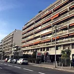 Beachfront On Promenade Des Apartment *