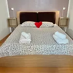Very Cosy Flat In Heart Of Old Town Of Near Apartment *