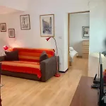 Very Cosy Flat In Heart Of Old Town Of Near *