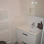 Apartment 4 Pieces A - 20 Min De La *