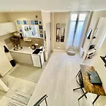 Lovely & Cozy Duplex Heart Of With Bathtub! Apartment